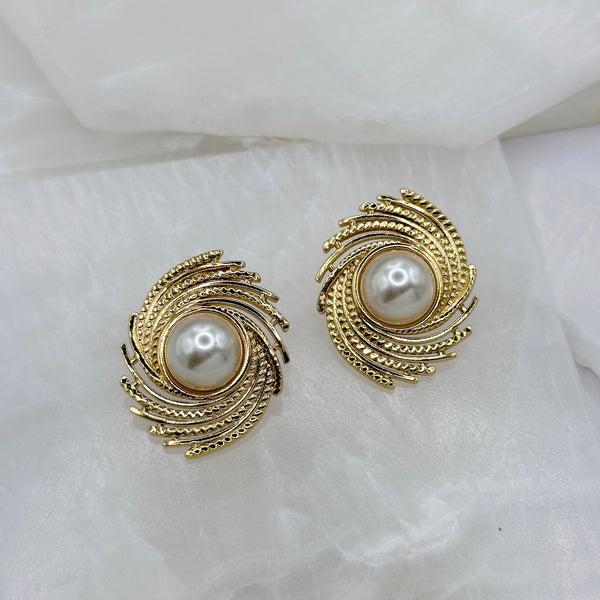 GOLD PEARL SWIRL earrings