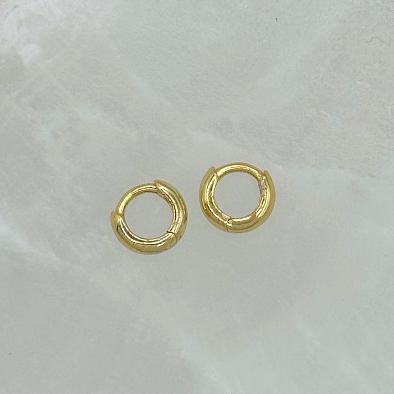 8MM SUPER MINI HOOP earrings