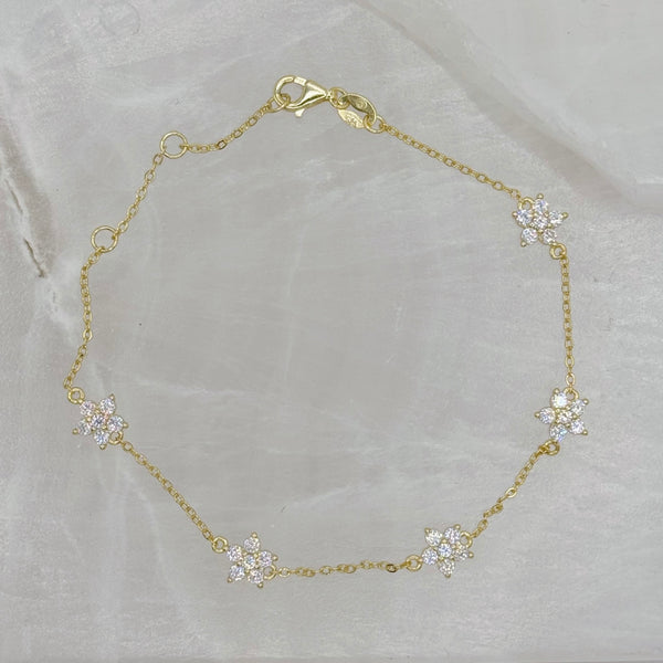 GOLD DAINTY FLOWER bracelet