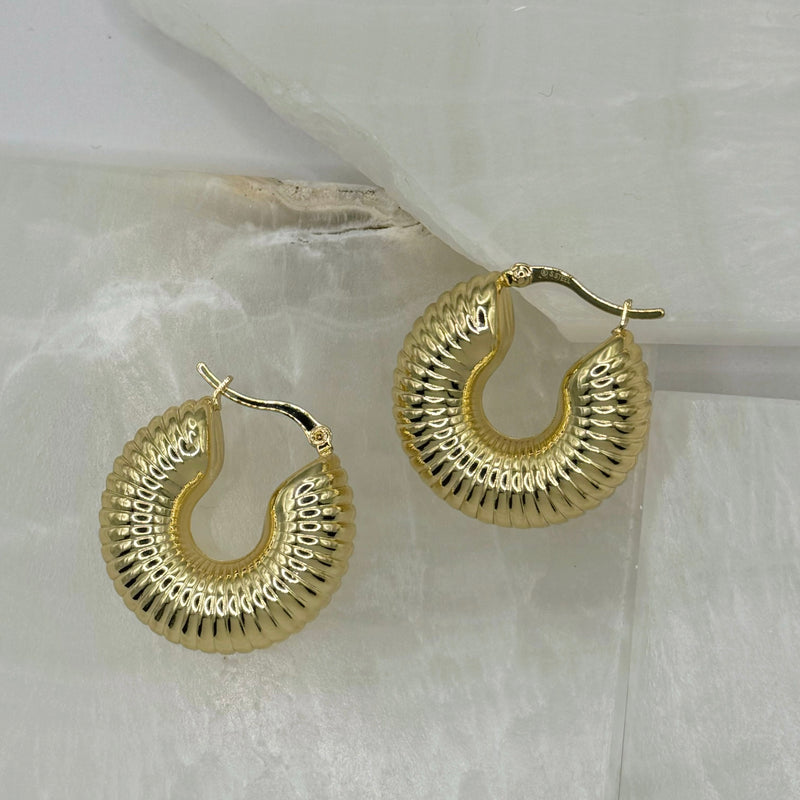 GOLD CHUNKY RIDGES HOOP earrings