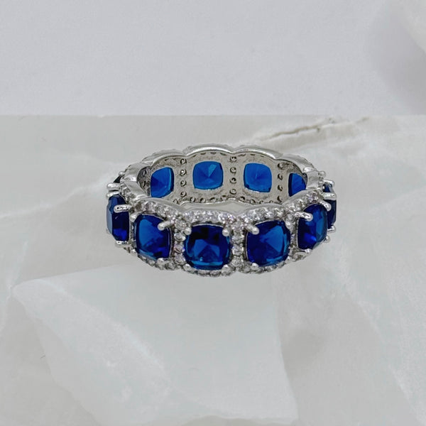 OXANA SAPPHIRE CUSHION CUT ring