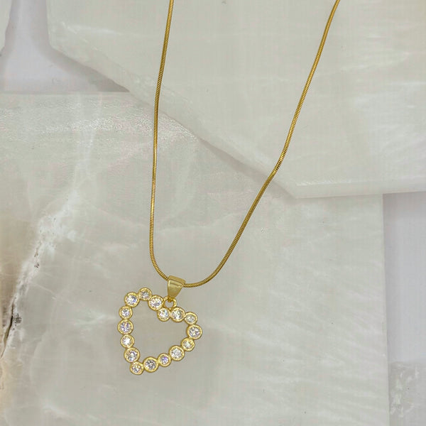 CRYSTAL BEZEL HEART necklace