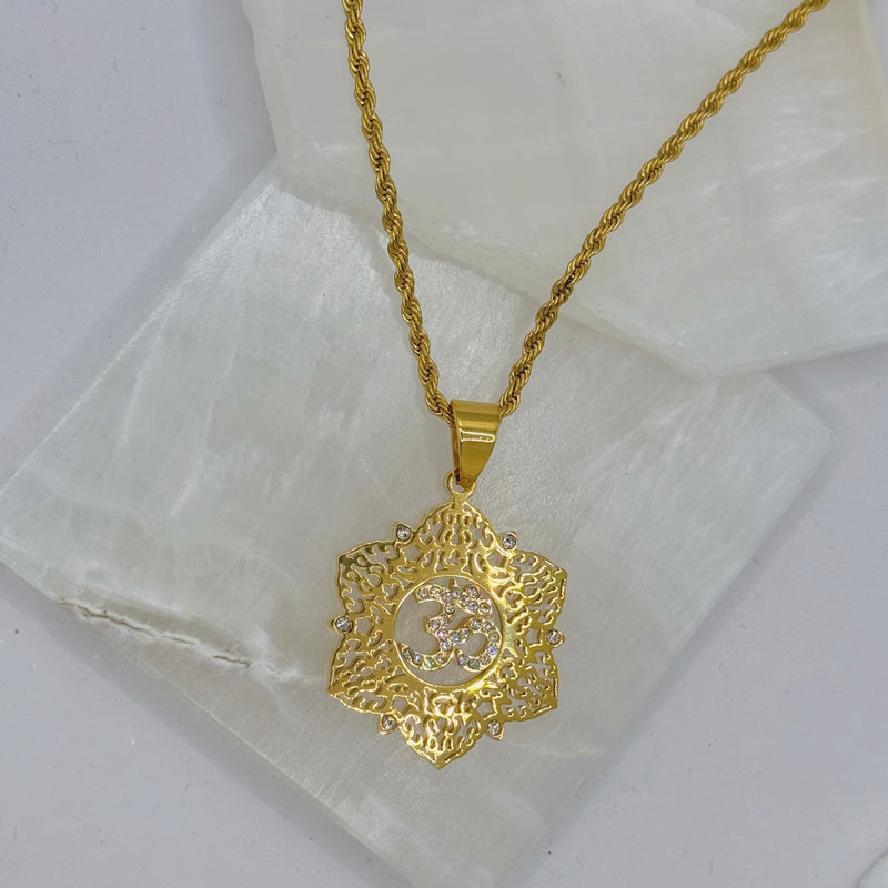 GOLDEN UNIVERSE OHM necklace