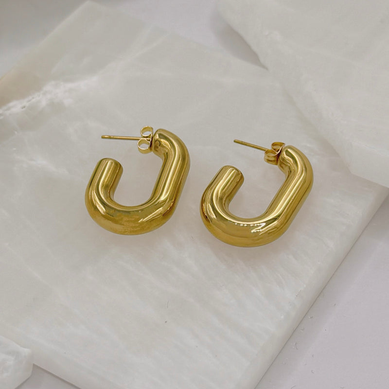 GOLD OVAL TUBE earrings