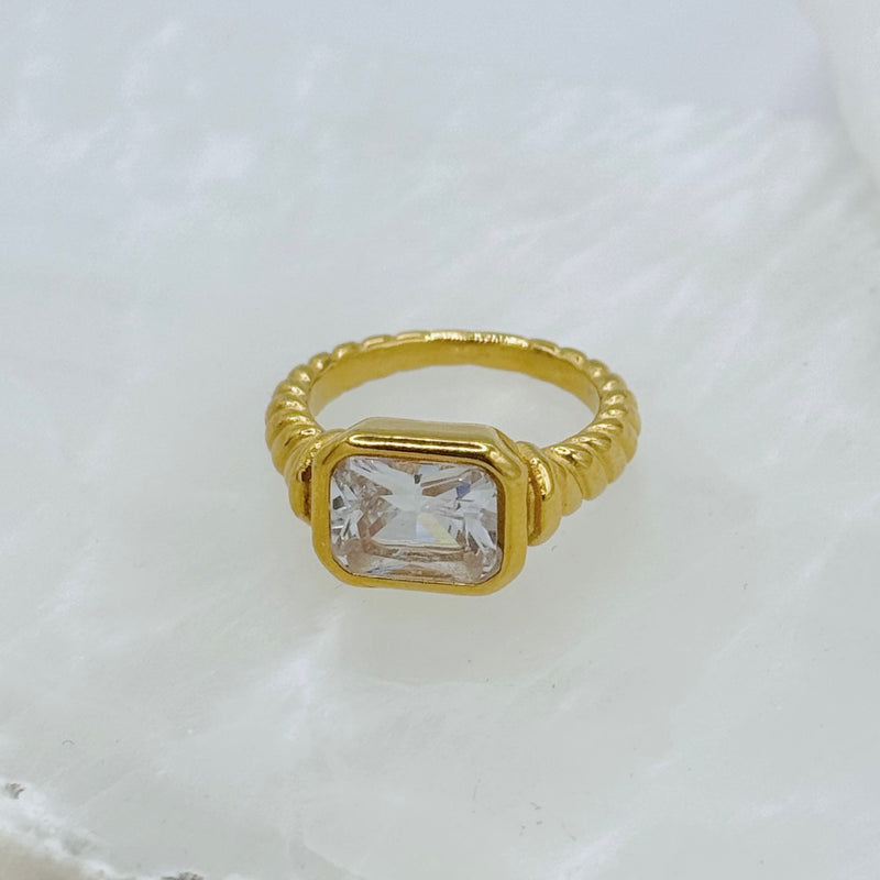 GOLD BAGUETTE CRYSTAL ROPE ring