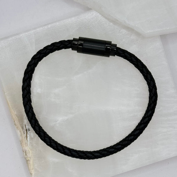 MENS BLACK PENDANT LEATHER bracelet