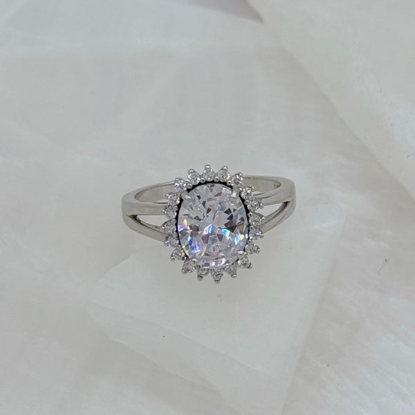 SABRINA OVAL HALO ring