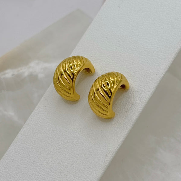 GOLD CHUNKY RIDGES HOOP earrings