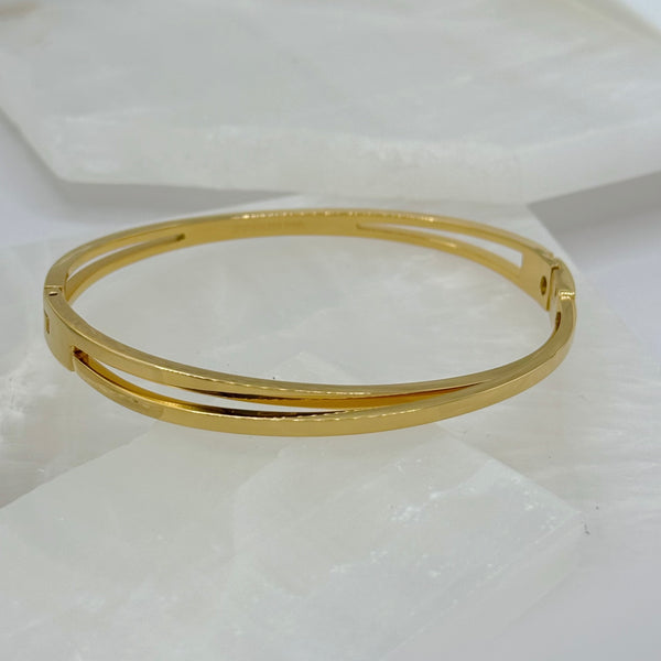 GOLD CRISS CROSS bangle