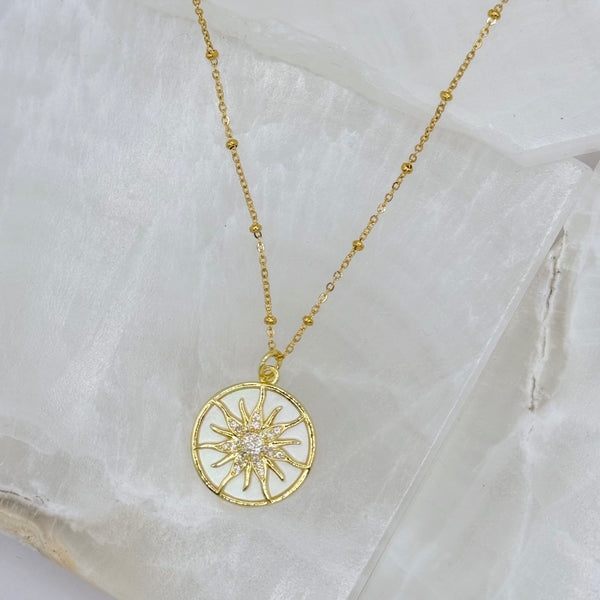 GOLDEN SUN MOTHER OF PEARL necklace