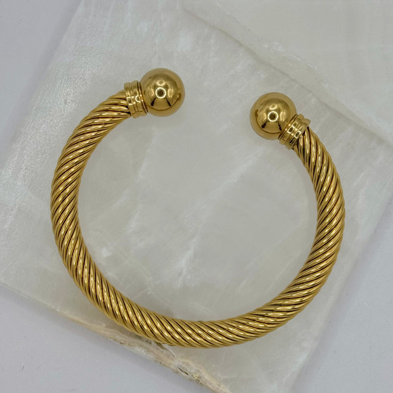 GOLD TWISTED BALL bracelet